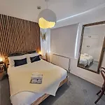 Wolfe Tone Apartment