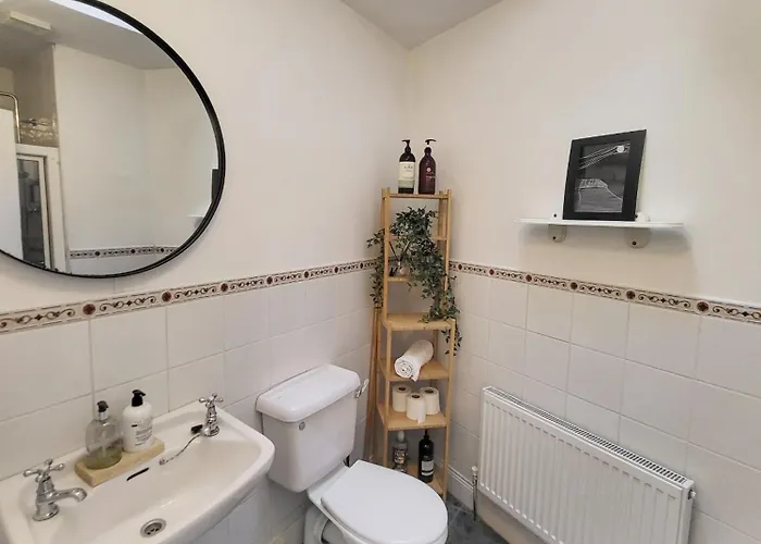 Apartment Wolfe Tone