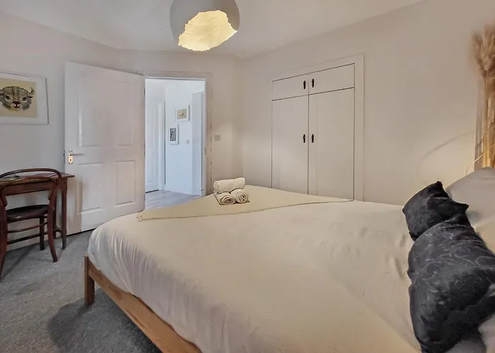 Wolfe Tone Апартаменты *